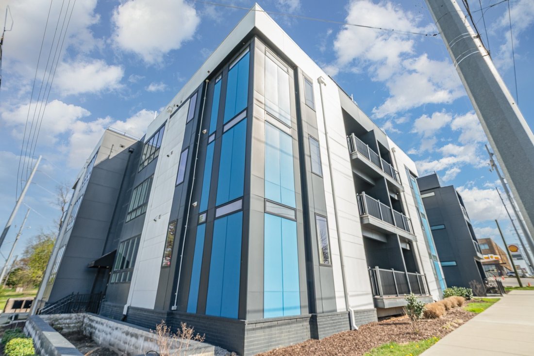 Condo in Nashville, Tennessee, United States 2 - 18186480
