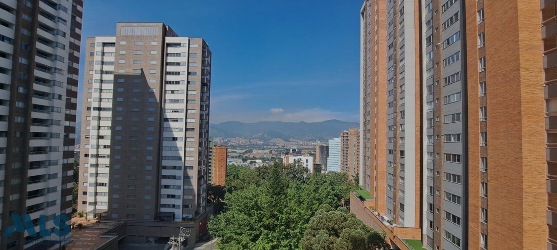 Apartment in Medellín, Antioquia, Colombia 3 - 18182226