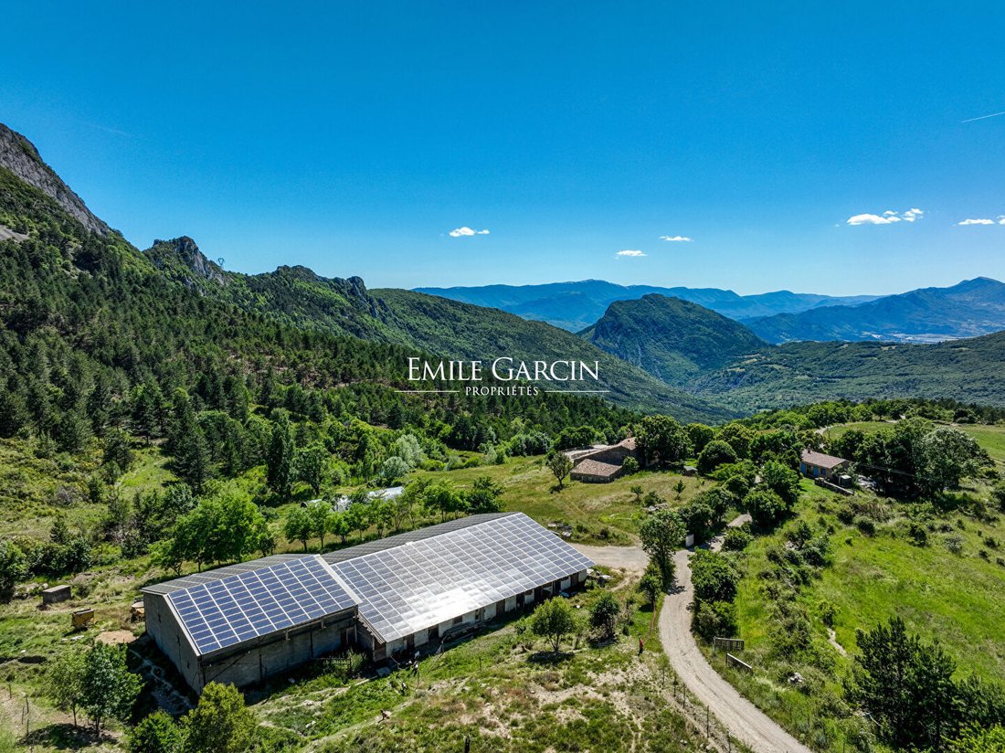 Villa in Entrepierres, Provence-Alpes-Côte d'Azur, France 4 - 18123959