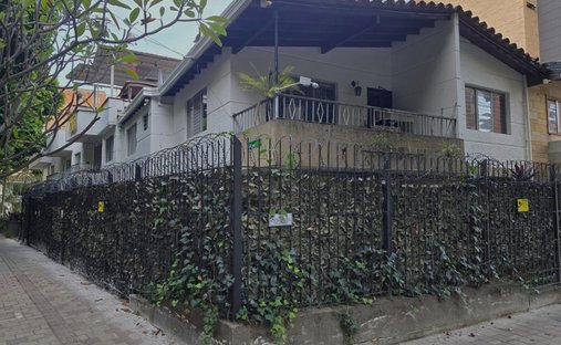 Casa en Medellín, Antioquia, Colombia 1