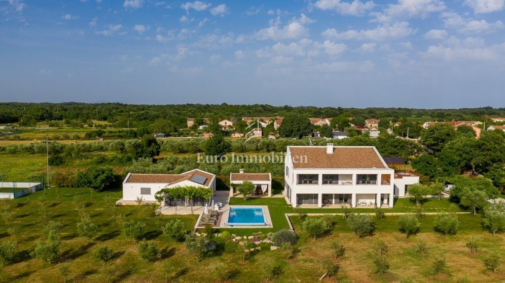 House in Svetvincenat, Istria County, Croatia 2 - 18185328