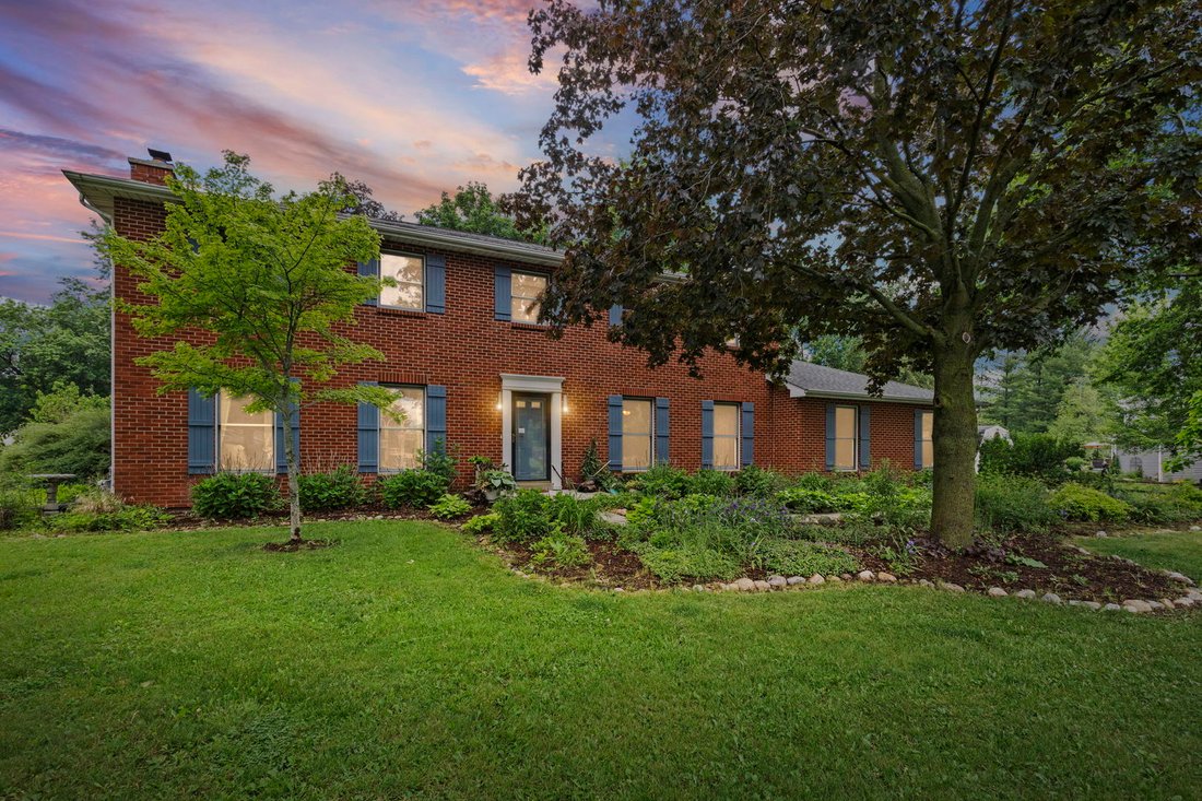 House in Campton Hills, Illinois, United States 2 - 18184532