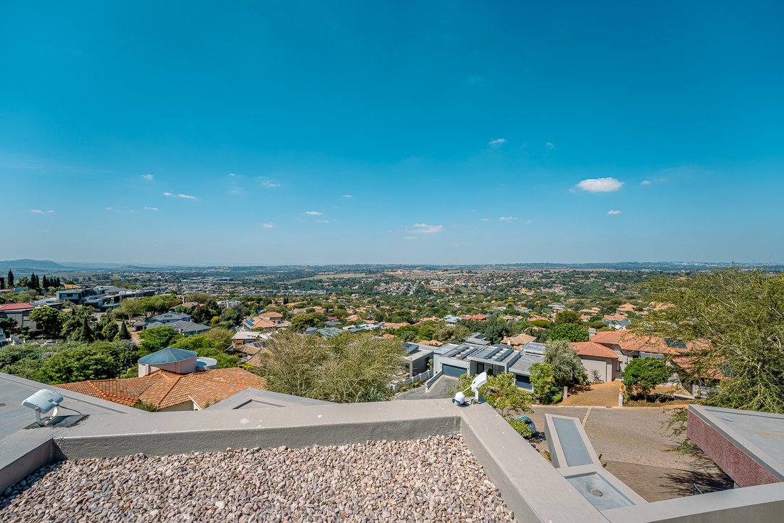 House in Featherbrooke Estate, Gauteng, South Africa 5 - 18182970