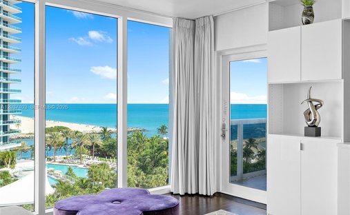 Condo in Bal Harbour, Florida, United States 1