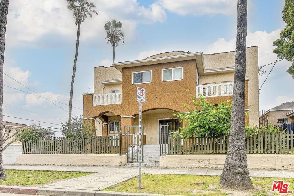 Los Angeles, California, United States 1 - 18185016