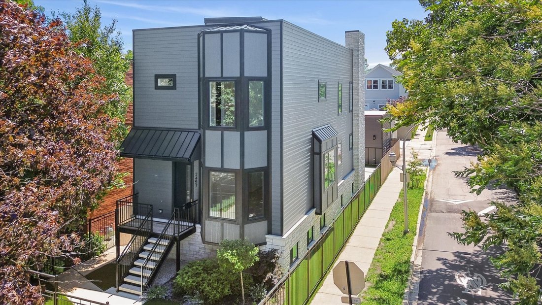 House in Chicago, Illinois, United States 1 - 17770147