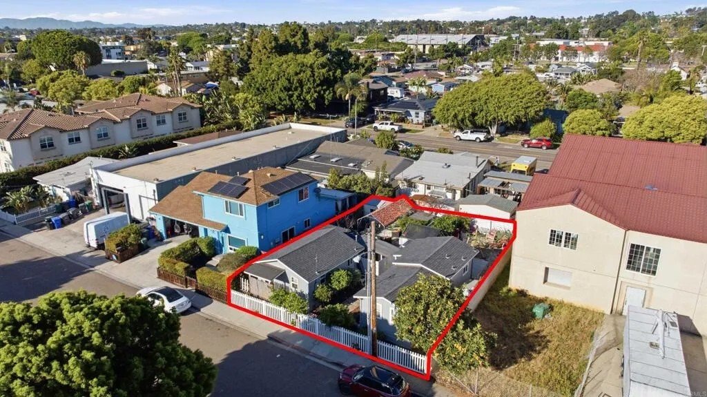 Carlsbad, California, United States 2 - 18184907