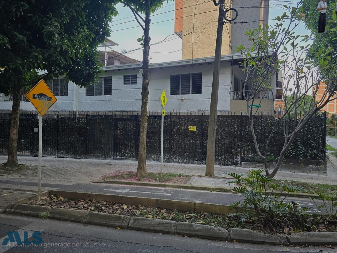House in Medellín, Antioquia, Colombia 3 - 18182217