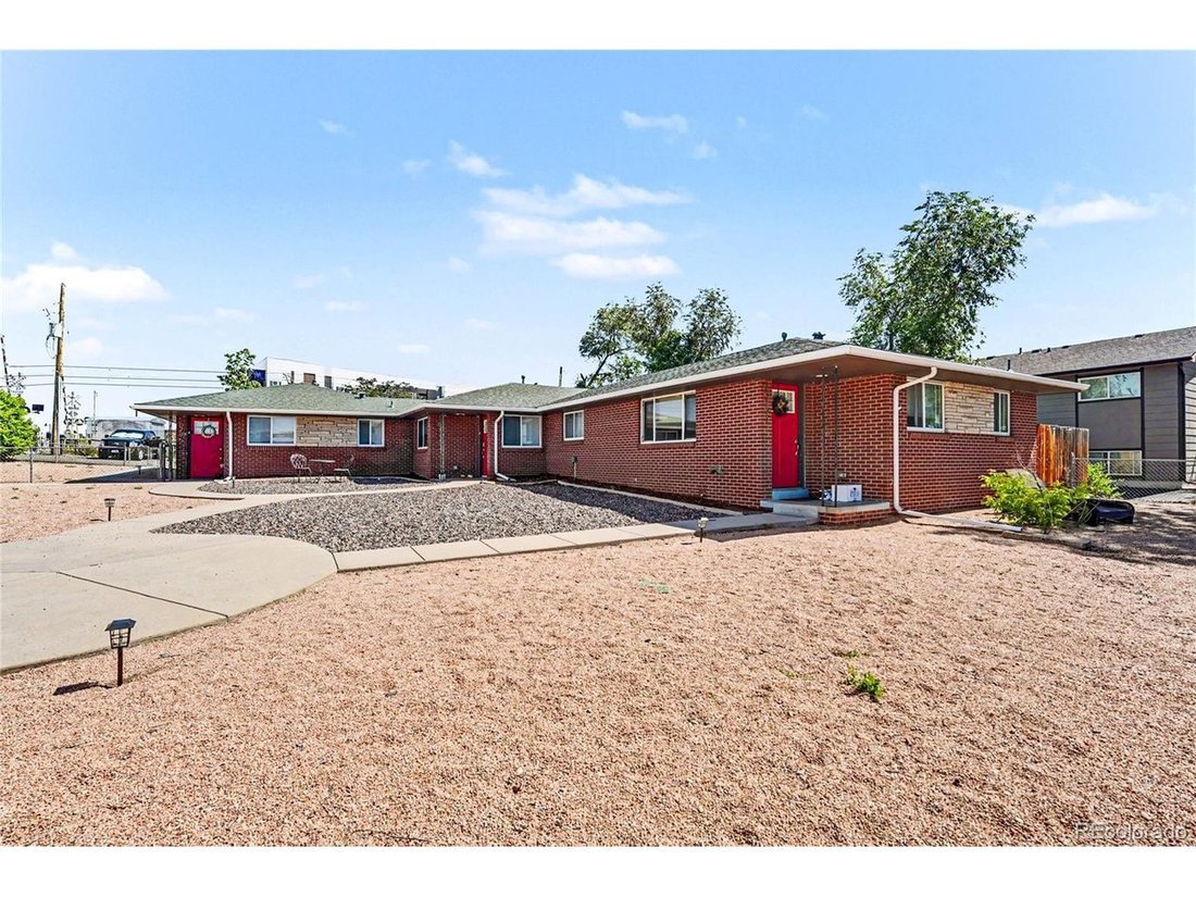 Lakewood, Colorado, United States 1 - 18184227