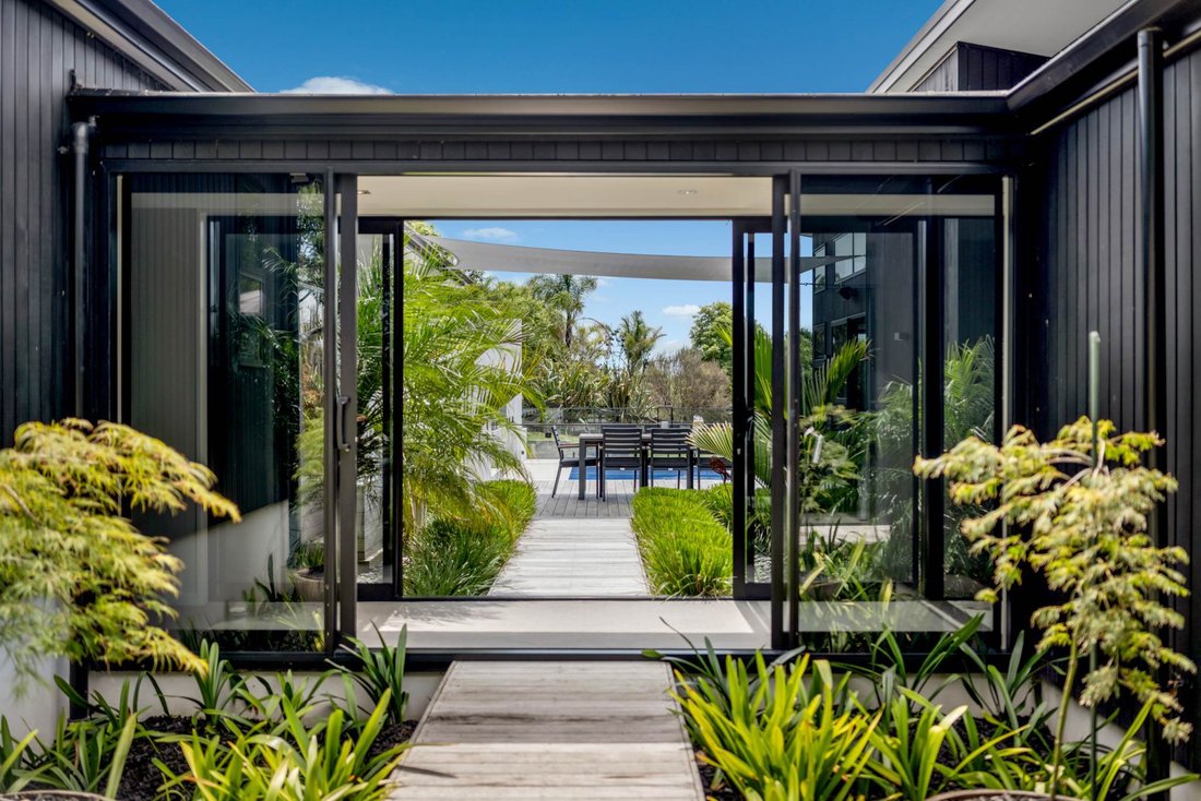 House in Whitford, Auckland, New Zealand 4 - 15239579