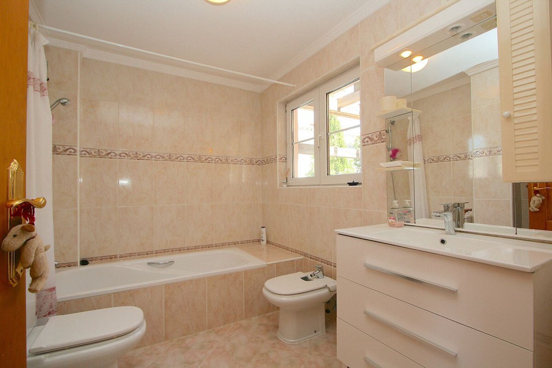 Villa in Fuengirola, Andalusia, Spain 4 - 11284081