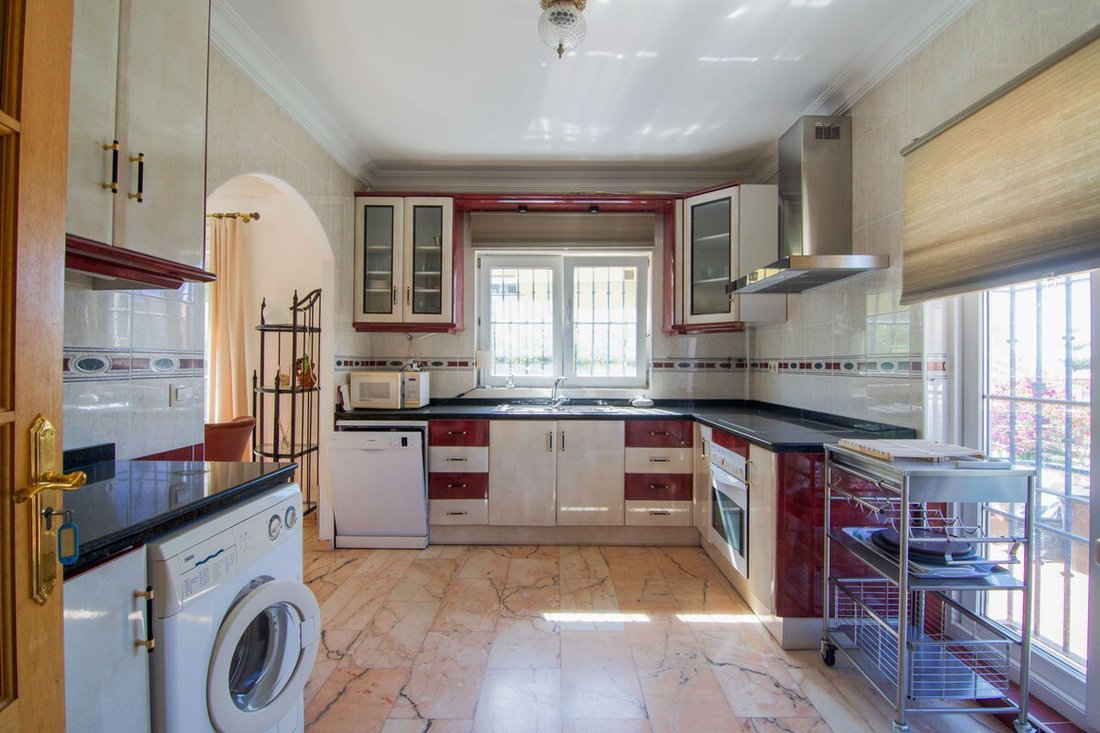 Villa in Fuengirola, Andalusia, Spain 4 - 11284081