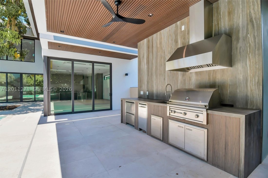 House in Miami, Florida, United States 5 - 17824091