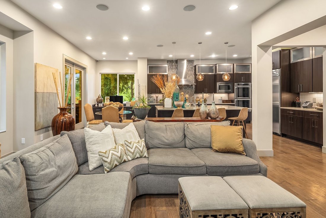 Mercer Island, Washington, United States 5 - 18186330
