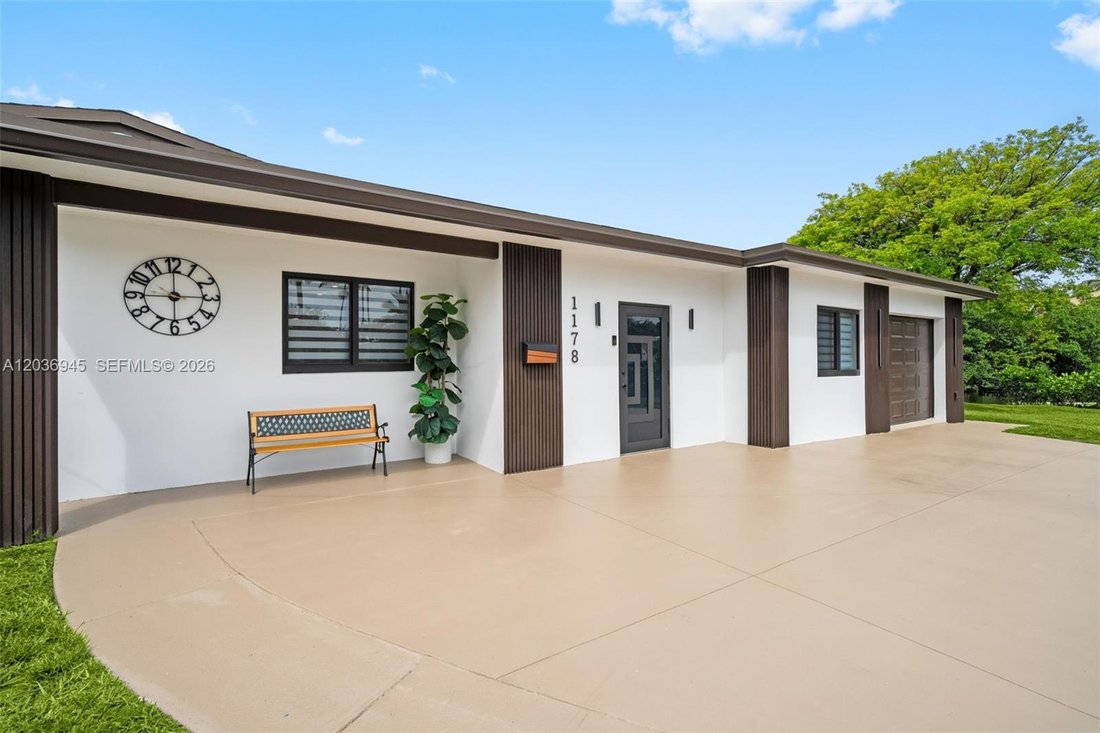 House in Hollywood, Florida, United States 2 - 18182318