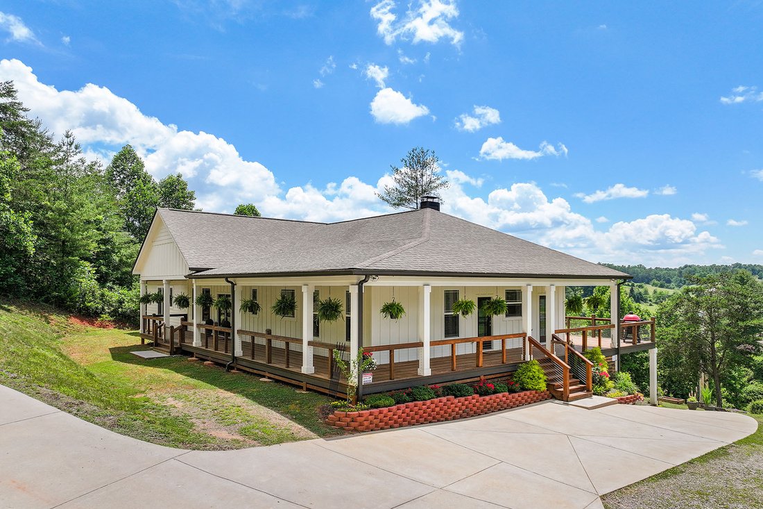 House in Leicester, North Carolina, United States 2 - 17380119