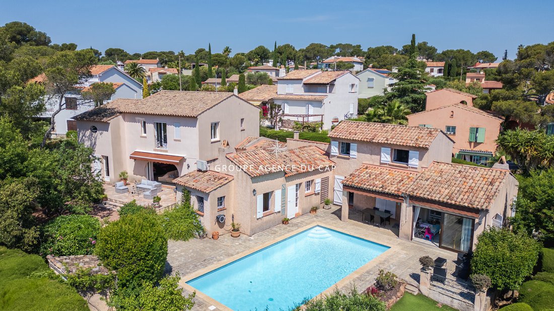 Villa in Boulouris, Saint-Raphaël, France 2 - 18182791