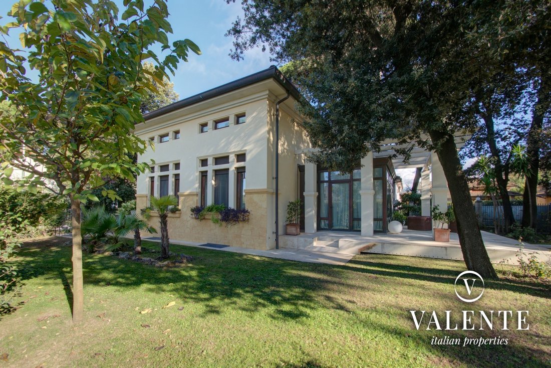 Villa in Lido di Camaiore, Camaiore, Tuscany 1 - 18181645