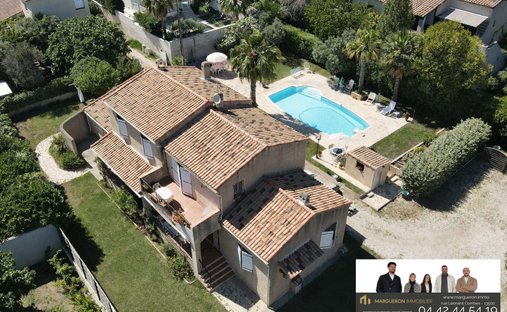 Villa in Le Village-L'Esperon, Sausset-les-Pins, France 1