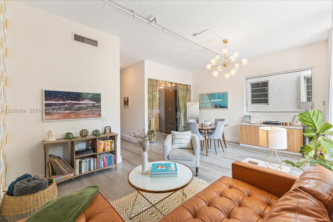 Condo in Miami Beach, Florida, United States 5 - 18182335