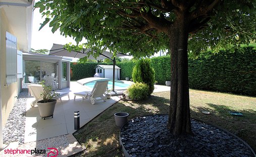 Villa in Villenave-d'Ornon, Nouvelle-Aquitaine, France 1