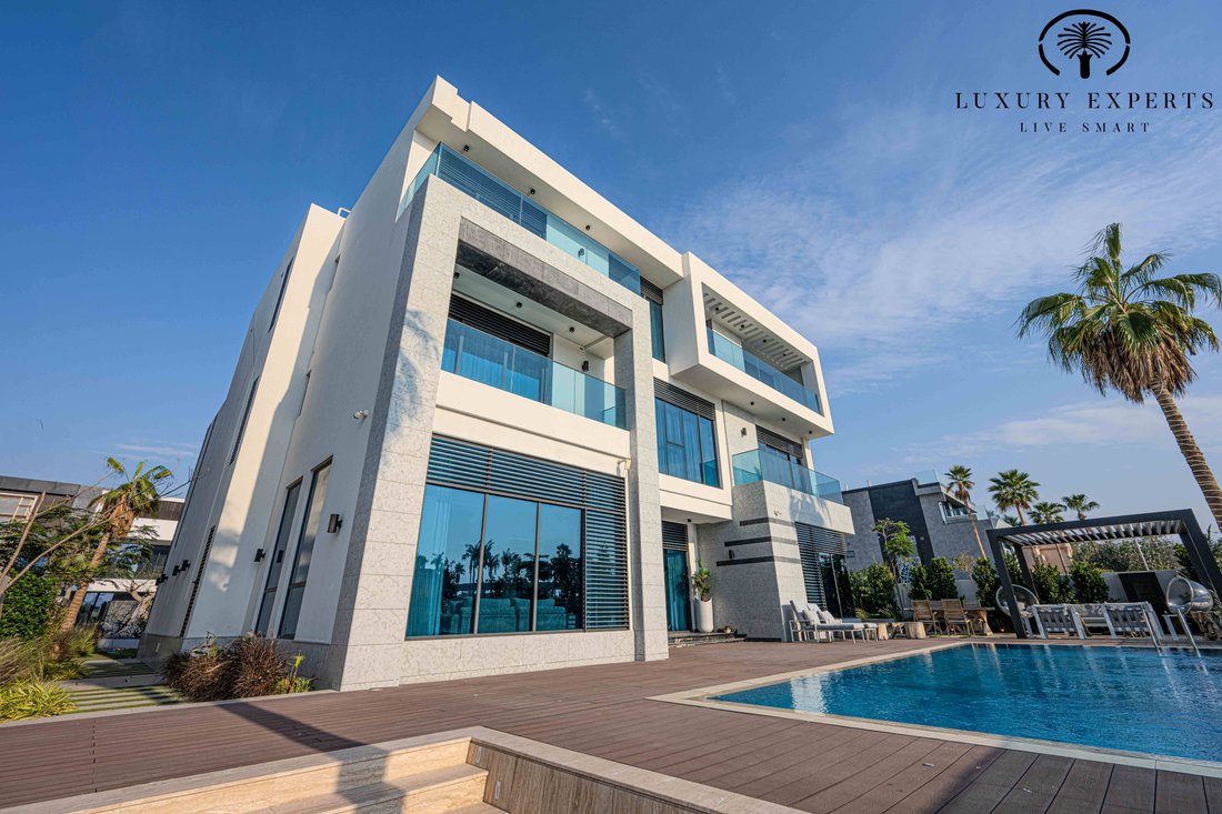 Villa in Palm Jumeirah, Dubai, United Arab Emirates 2 - 18184733