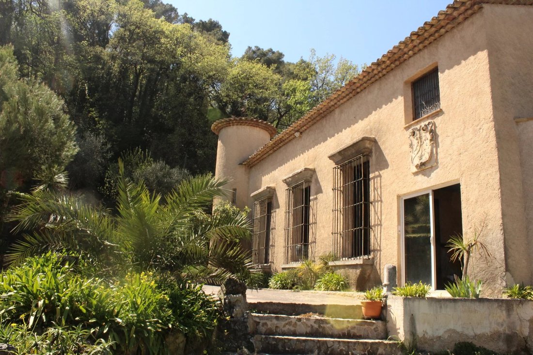 Villa in Grasse, Provence-Alpes-Côte d'Azur, France 3 - 18182458