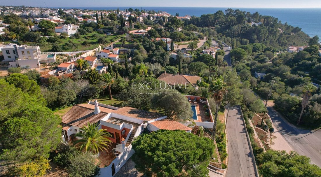 Villa in Carvoeiro, Algarve, Portugal 1 - 13546464