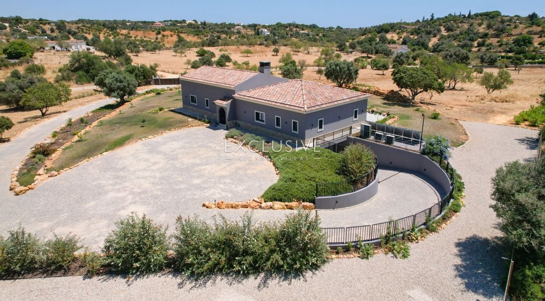 Villa in Lagoa e Carvoeiro, Algarve, Portugal 2 - 14551474