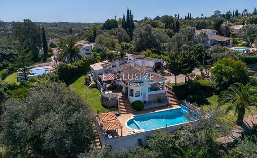 Villa in Mexilhoeira Grande, Algarve, Portugal 1