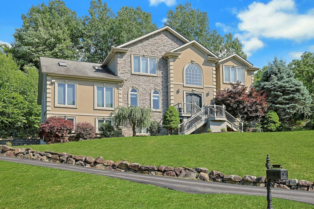 House in Pomona, New York, United States 3 - 18182416