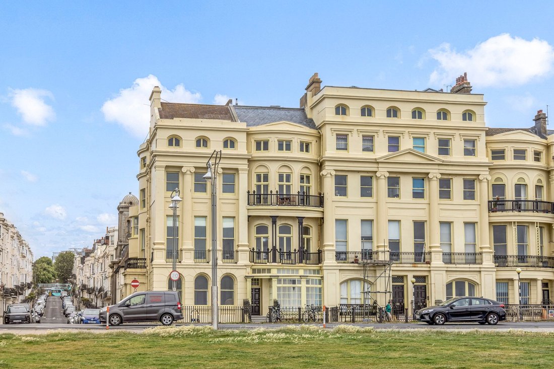 Apartment in Kingsway, Hove, England 1 - 18182362