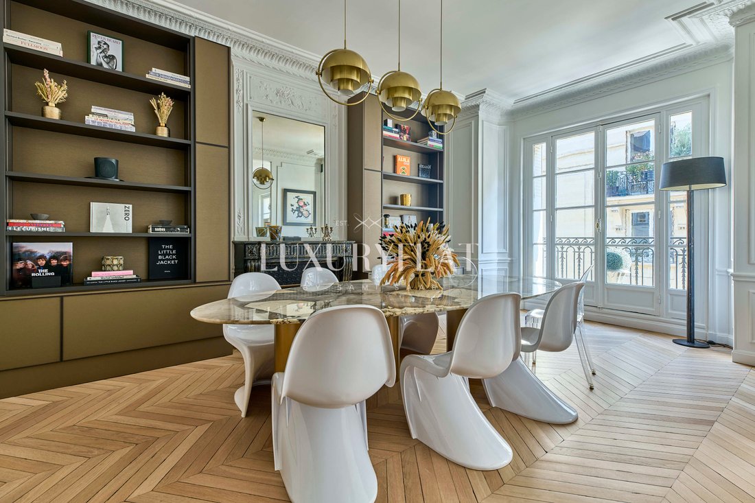 Apartment in Gros Caillou, Paris 7e Arrondissement, Paris 4 - 16336597