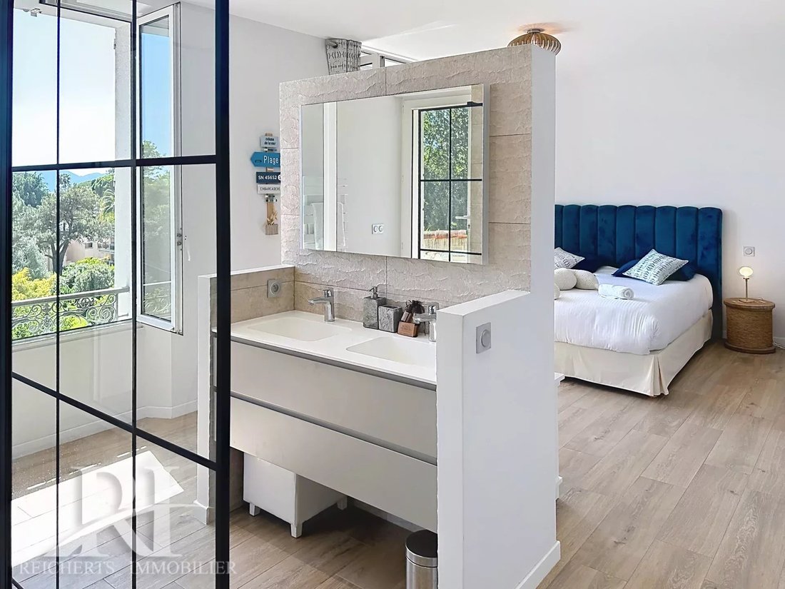 House in Cannes, Provence-Alpes-Côte d'Azur, France 5 - 18182519