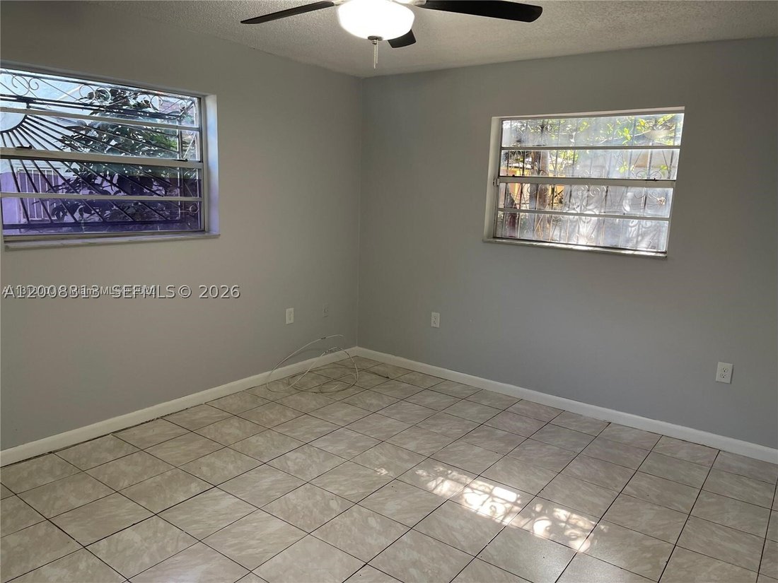 Miami, Florida, United States 4 - 17777645