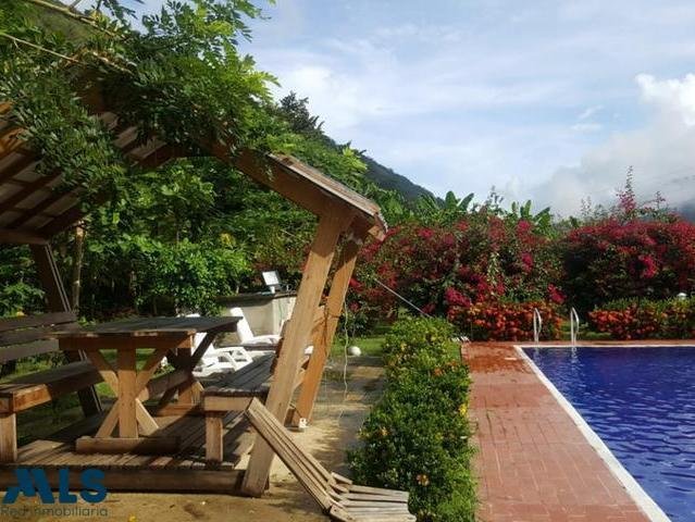 Finca in Santa Fe de Antioquia, Antioquia, Colombia 2 - 18182212
