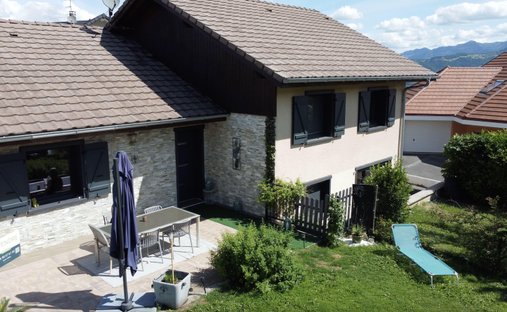 House in Sud, La Roche-sur-Foron, France 1