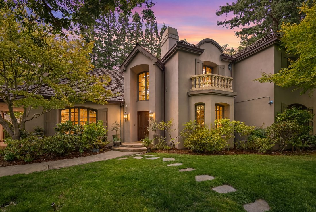 House in Los Altos Hills, California, United States 3 - 18182082