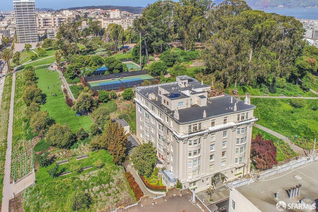 San Francisco, California, United States 1 - 18182777