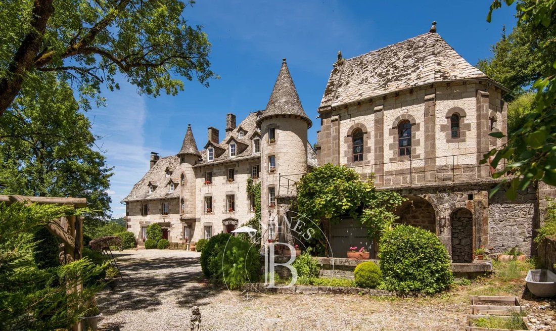 Estate in Sainte Eugene, Aurillac, France 1 - 18061489