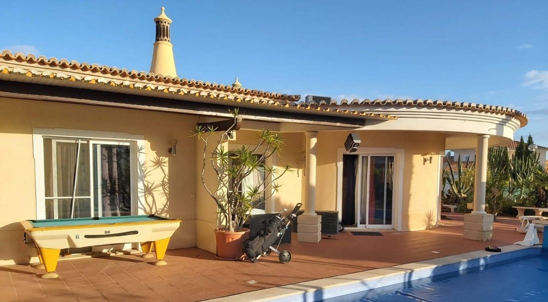 Villa in Carvoeiro, Algarve, Portugal 4 - 11739686