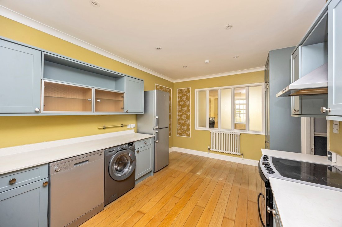 Apartment in Kingsway, Hove, England 5 - 18182362