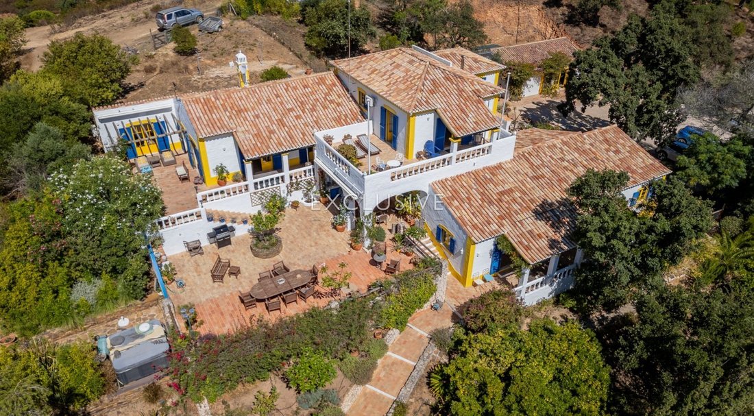 Villa in Bensafrim e Barao de Sao Joao, Algarve, Portugal 1 - 16195555