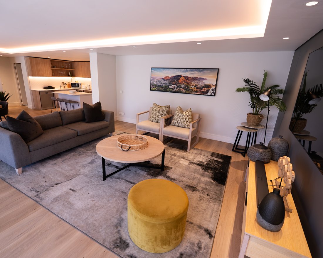 Apartment in Sea Point, Cape Town, South Africa 1 - 18182989