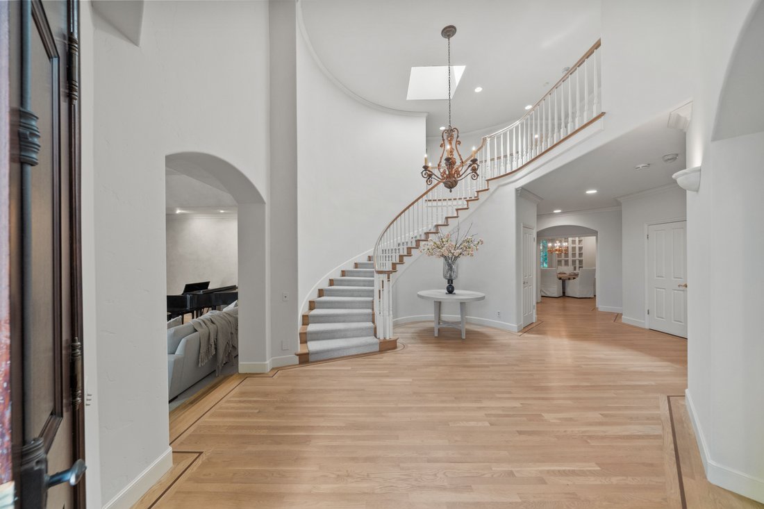 House in Los Altos Hills, California, United States 4 - 18182082