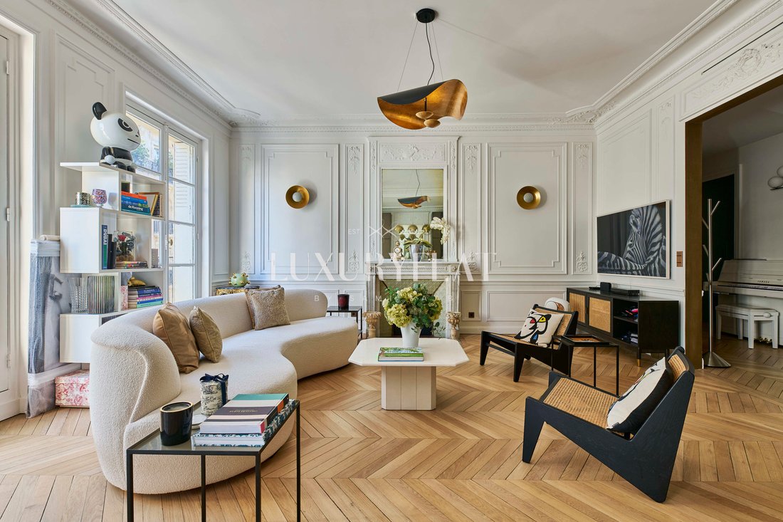 Apartment in Gros Caillou, Paris 7e Arrondissement, Paris 2 - 16336597