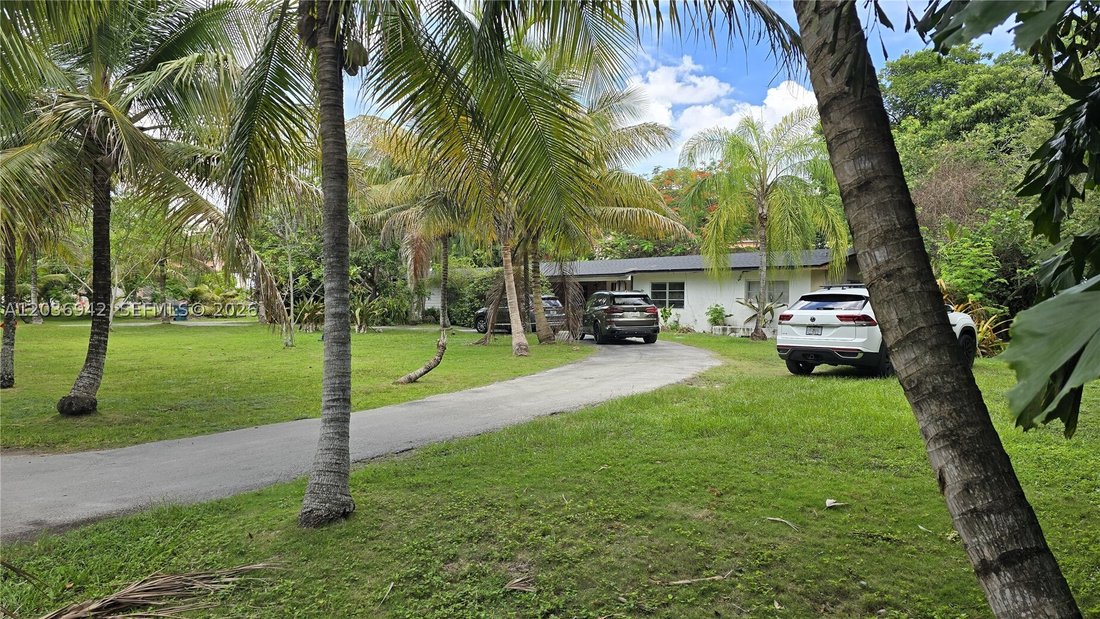 House in Miami, Florida, United States 1 - 18186630