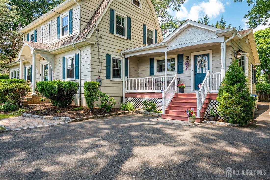 House in Metuchen, New Jersey, United States 4 - 18184471