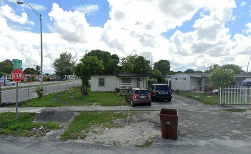 Casa en Hialeah, Florida, Estados Unidos 1