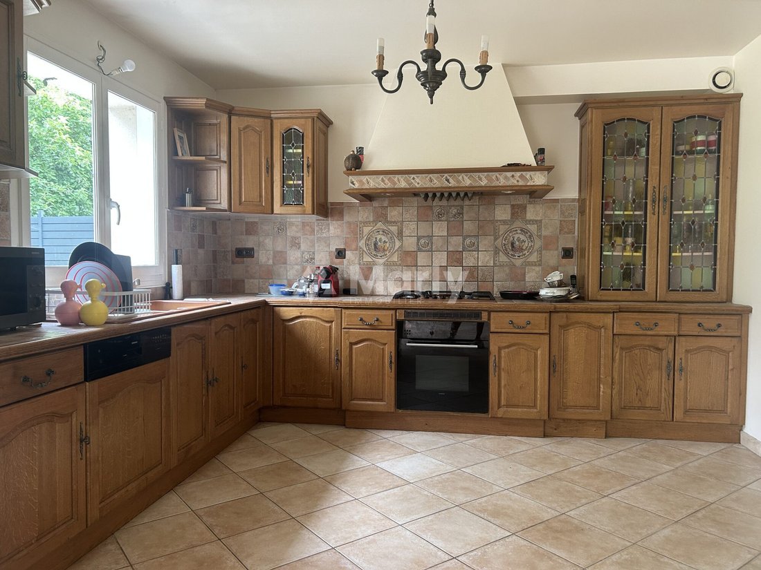 House in Les Molieres, Ile-de-France, France 4 - 16984970